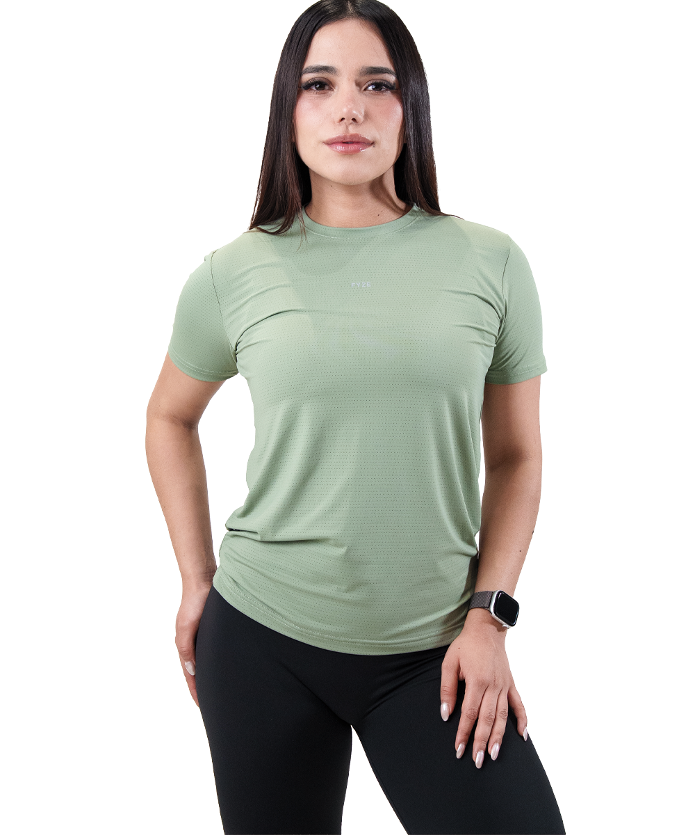 Playera Fly Fit Verde Fyze para mujer, vista de frente