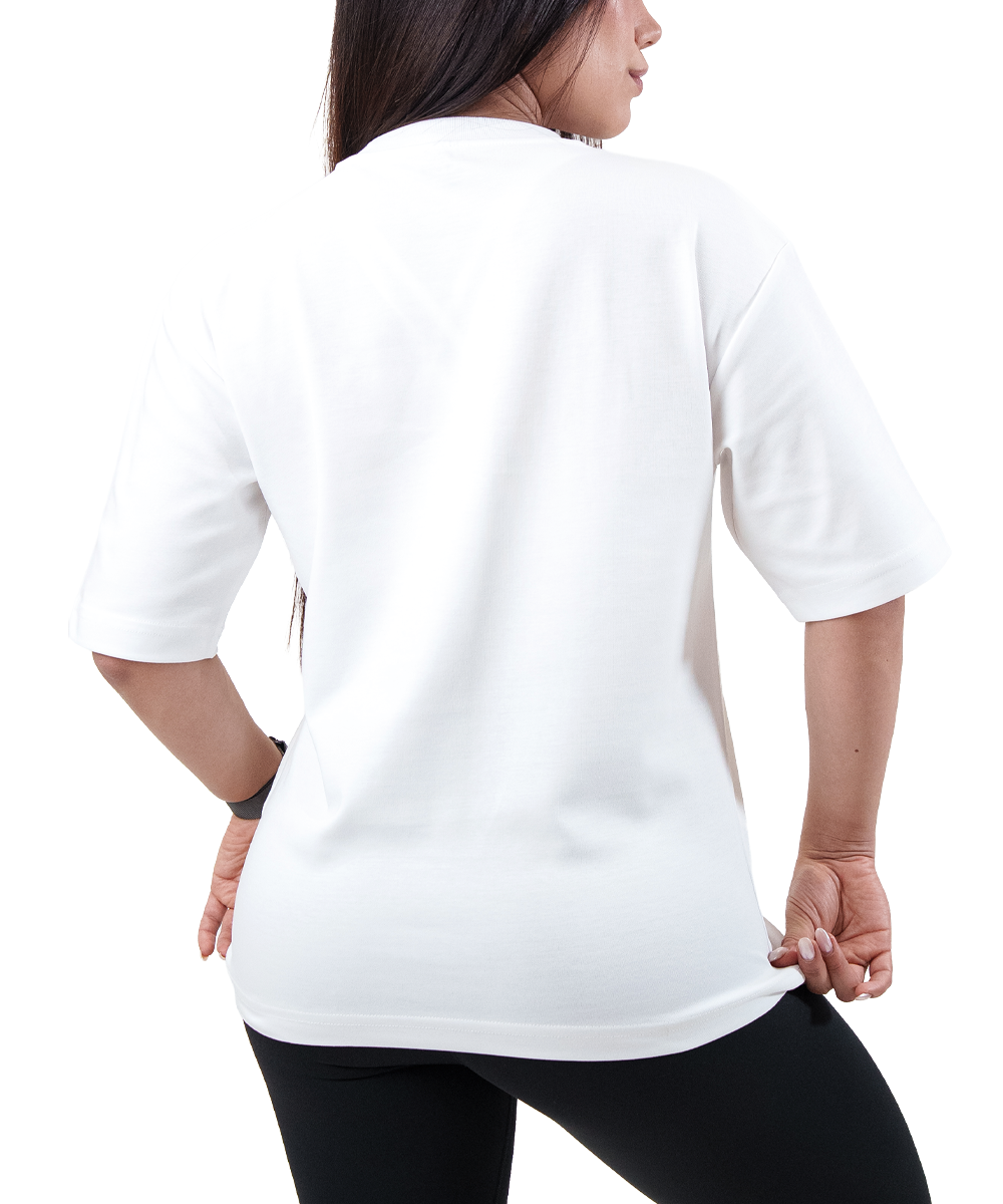 Playera Boxy Blanca Fyze para mujer, vista de espalda
