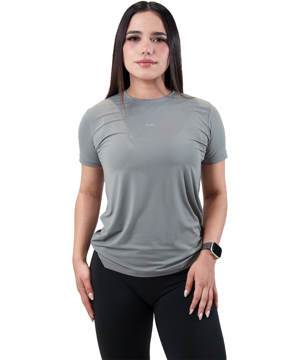 Playera Fly Fit Gris Fyze para mujer, vista de frente