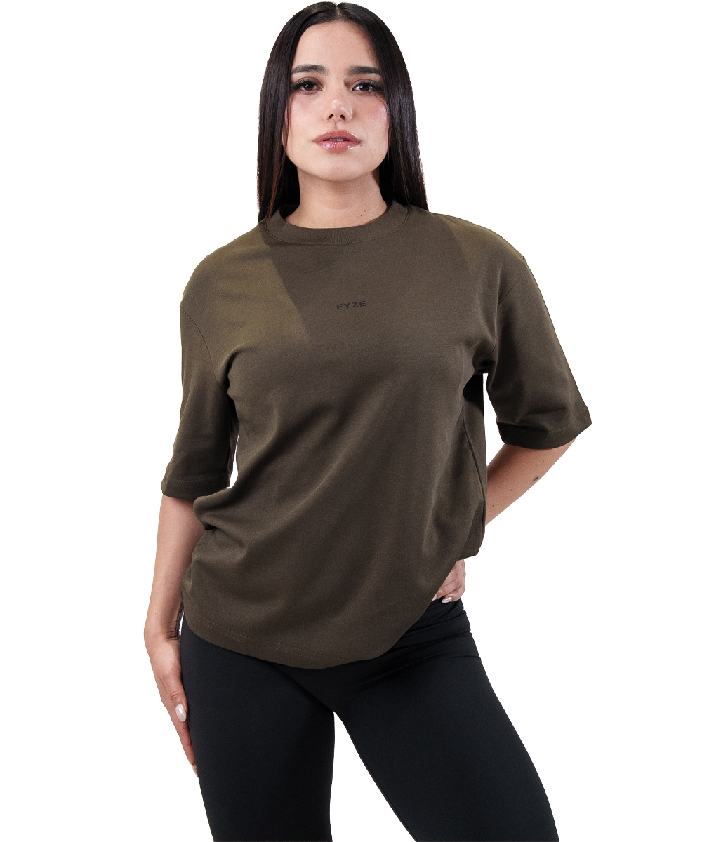 Playera Boxy Café Fyze para mujer, vista de frente