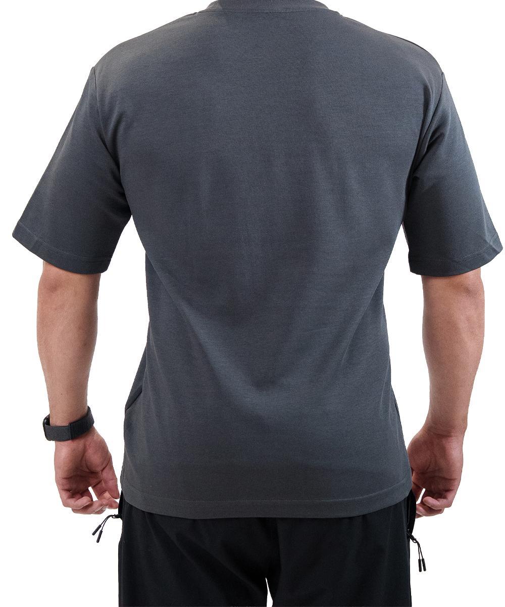 Playera Boxy Gris Oscuro Fyze, vista de espalda