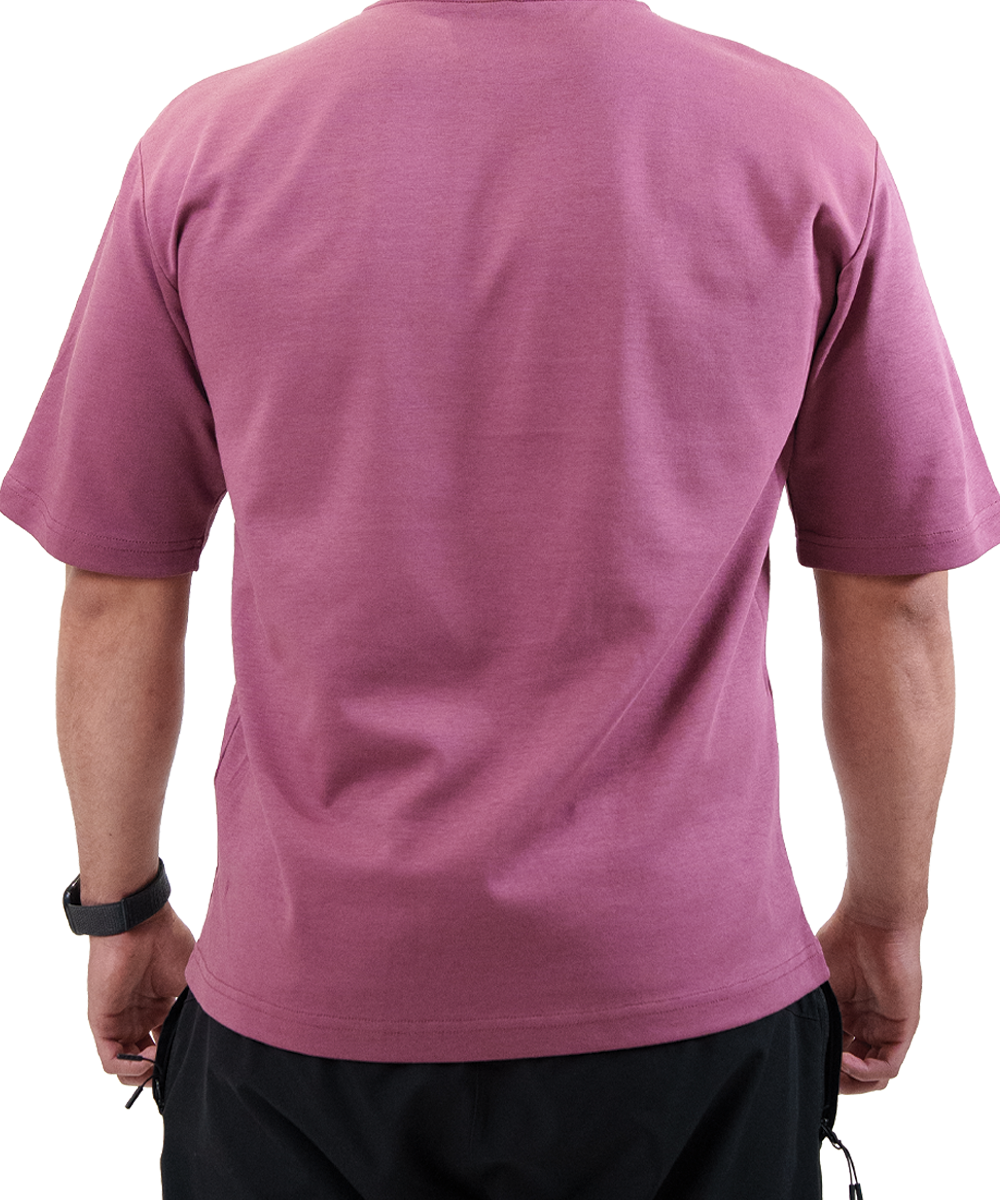 Playera Boxy Malva Fyze, vista de espalda