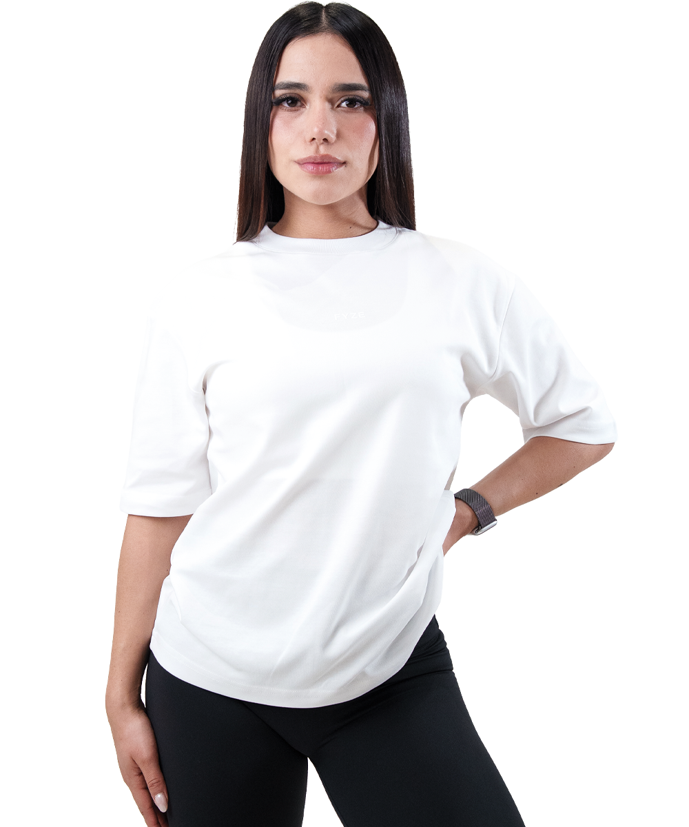 Playera Boxy Blanca Fyze para mujer, vista de frente