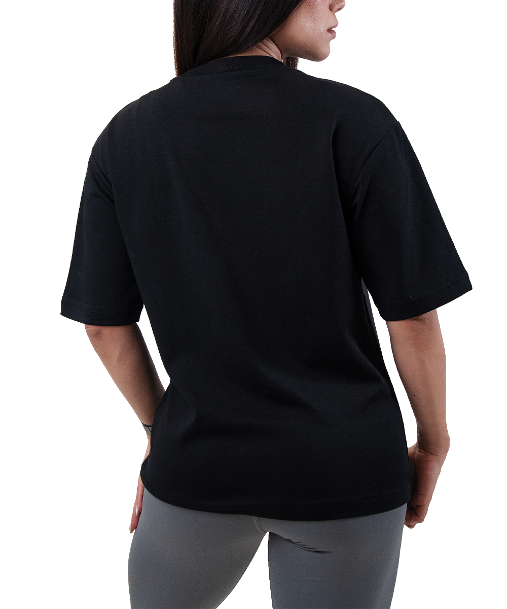 Playera Boxy Negra Fyze para mujer, vista de espalda