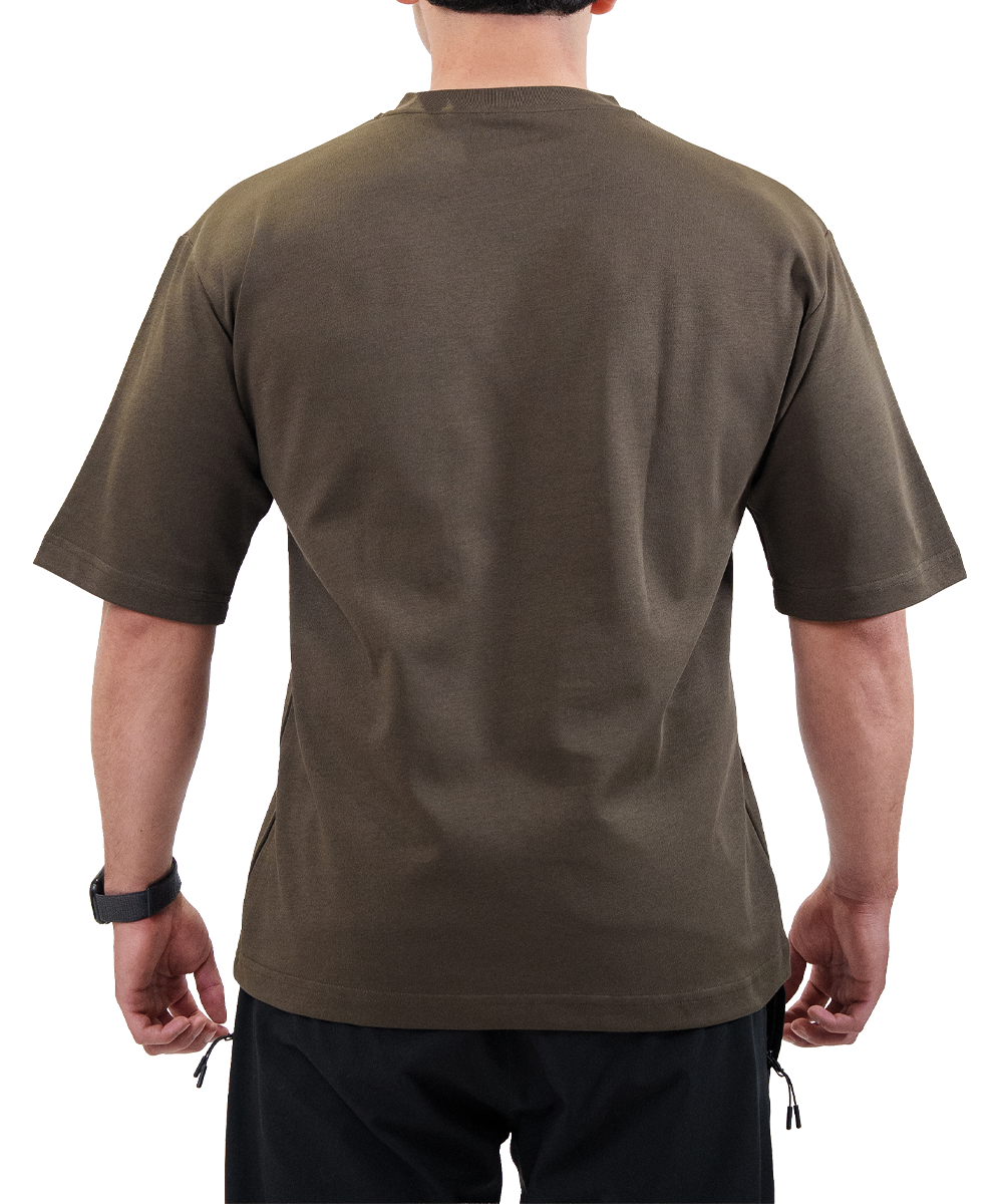 Playera Boxy Café Fyze, vista de espalda